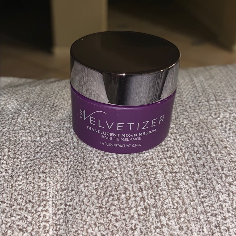 The velvetizer traslucent mix in medium